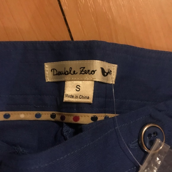 Shorts - Picture 3 of 3